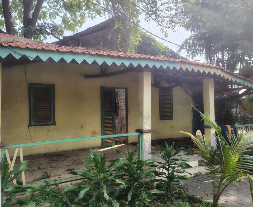 Warga Minta Pemkot Tindak Bangunan Liar di Jalur Hijau