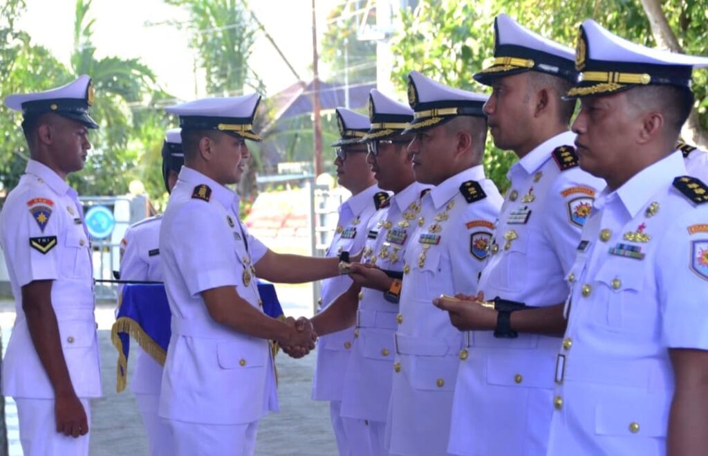 Tiga Komandan KRI Berganti di Koarmada I, Dansatkat Tekankan Kesiapsiagaan dan Profesionalisme