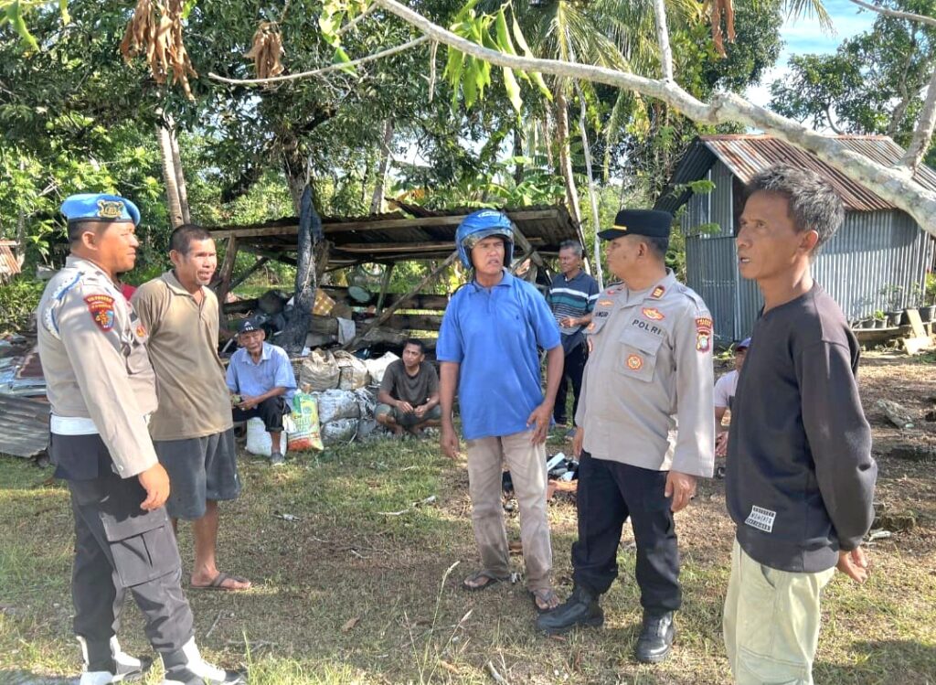Puting Beliung Terjang Lingga, Dua Rumah Rusak, Polisi dan Tim Gabungan Gerak Cepat Bantu Warga