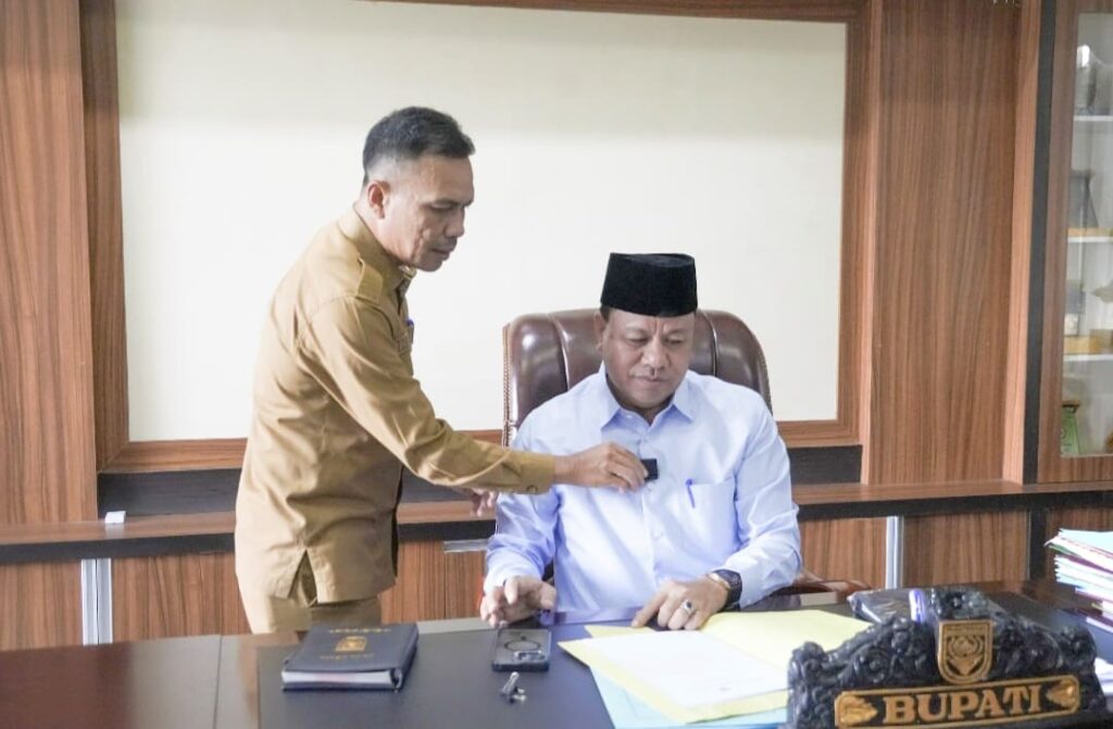 Bupati Kuansing Siapkan Sistem Pengawasan ASN Berbasis Teknologi, Kehadiran Dipantau Real-Time