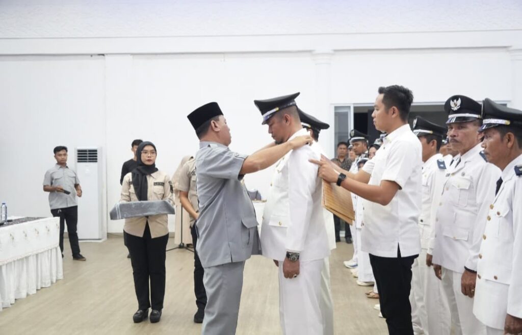 Suhardiman Amby Lantik 62 Pj Kepala Desa di Kuansing, Tegaskan Siap Copot yang Tak Cakap Layani Warga