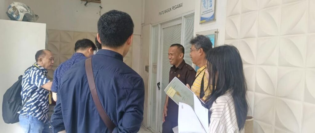 Warga Keluhkan Pelayanan BPN Jakarta Barat, Pejabat Belum Hadir hingga Pukul 10.00 WIB