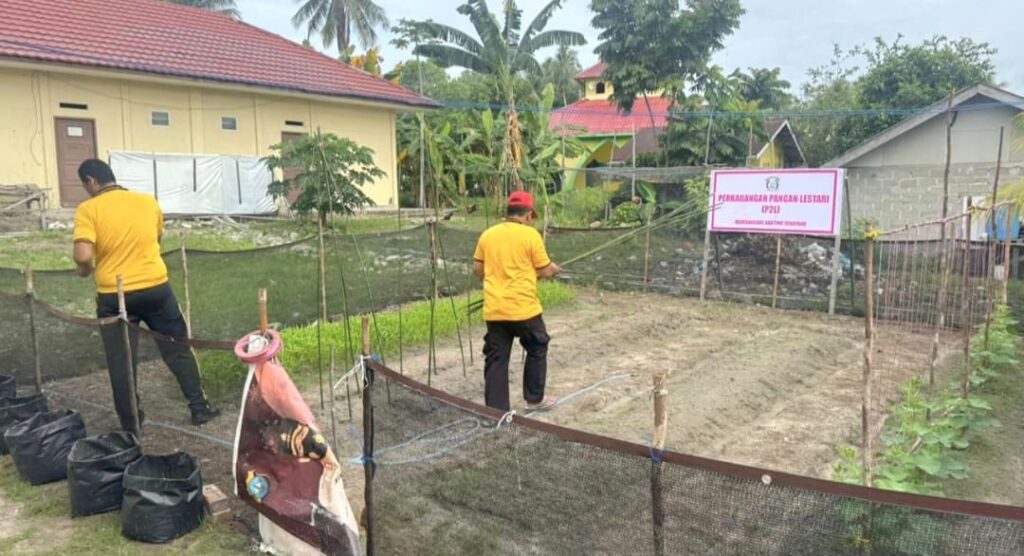 Polsek Senayang Kelola Pekarangan Pangan Lestari, Dukung Ketahanan Pangan Nasional