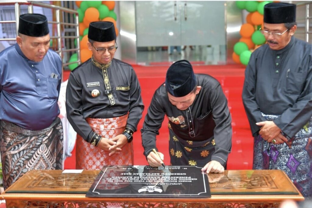 Ansar Ahmad Resmikan MPP Karimun, Integrasikan 31 Layanan dalam Satu Gedung