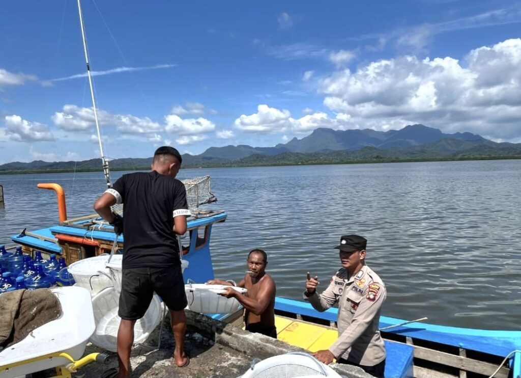 Antisipasi Cuaca Buruk, Polres Lingga Edukasi Nelayan soal Keselamatan Pelayaran