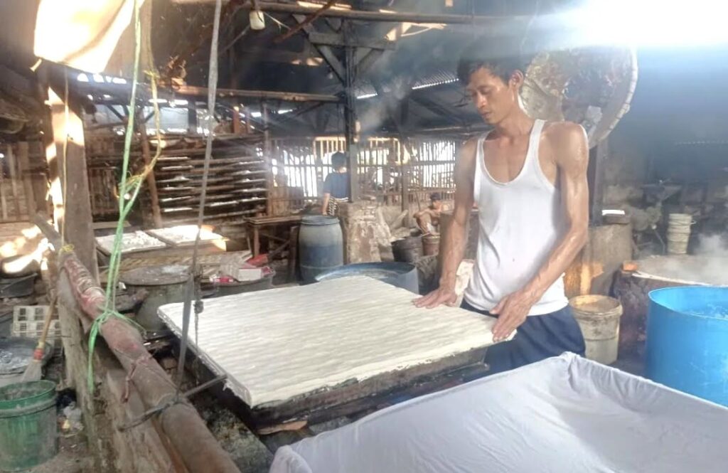 Harga Kedelai Naik, Perajin Tahu Tempe di Lebak Perkecil Ukuran Produk untuk Bertahan