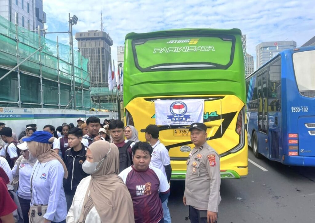 Polres Lebak Kawal Keberangkatan Buruh ke Monas, Pastikan Perayaan May Day Aman dan Tertib
