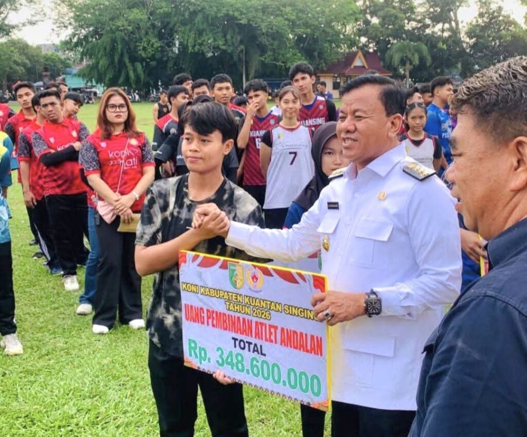 Atlet Berprestasi Diganjar Rp2,3 Miliar, Bupati Suhardiman: Terus Harumkan Nama Kuansing