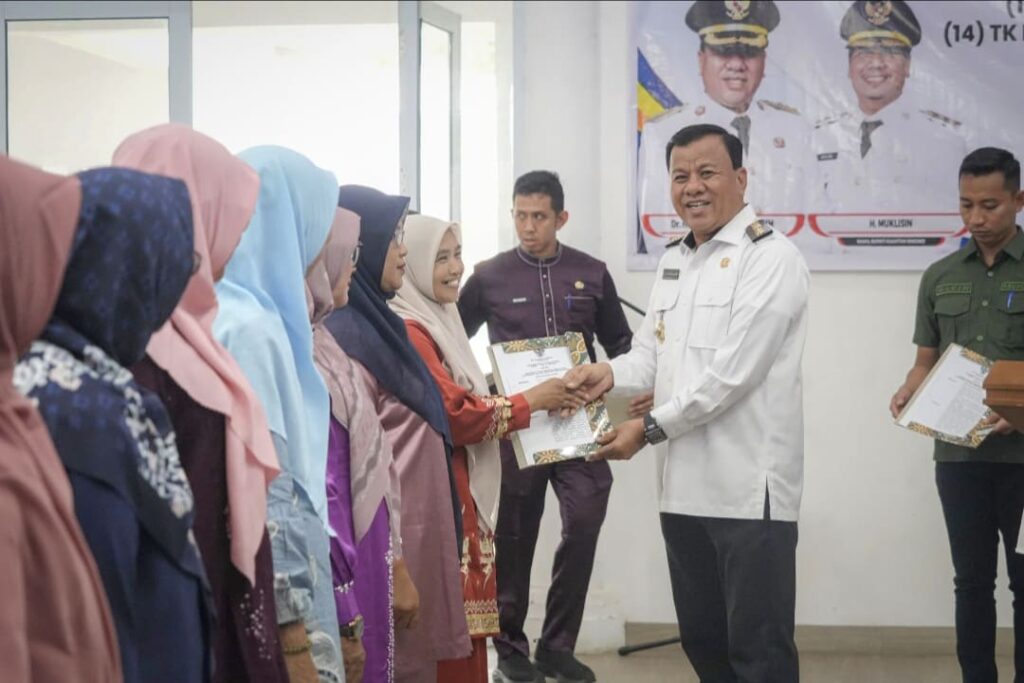Suhardiman Amby Negeri-kan 16 TK di Kuansing, Perkuat Pendidikan Anak Usia Dini