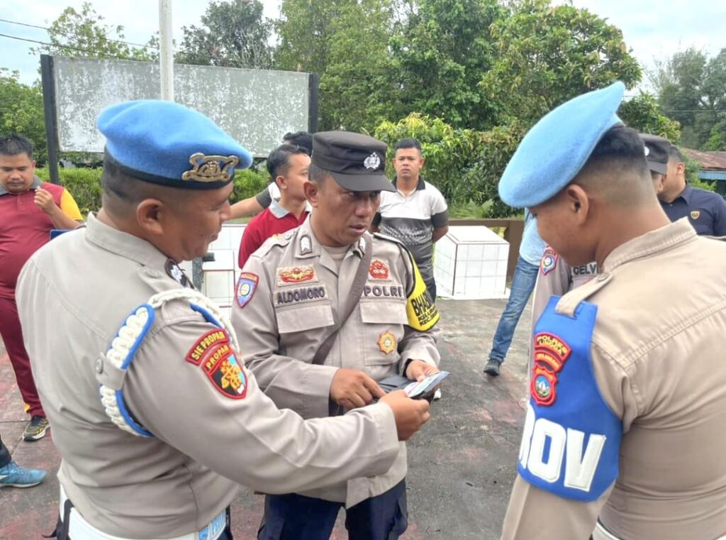 Polsek Dabo Singkep Gelar Ops Gaktibplin, Personel Diperiksa hingga Diingatkan Jauhi Judi Online