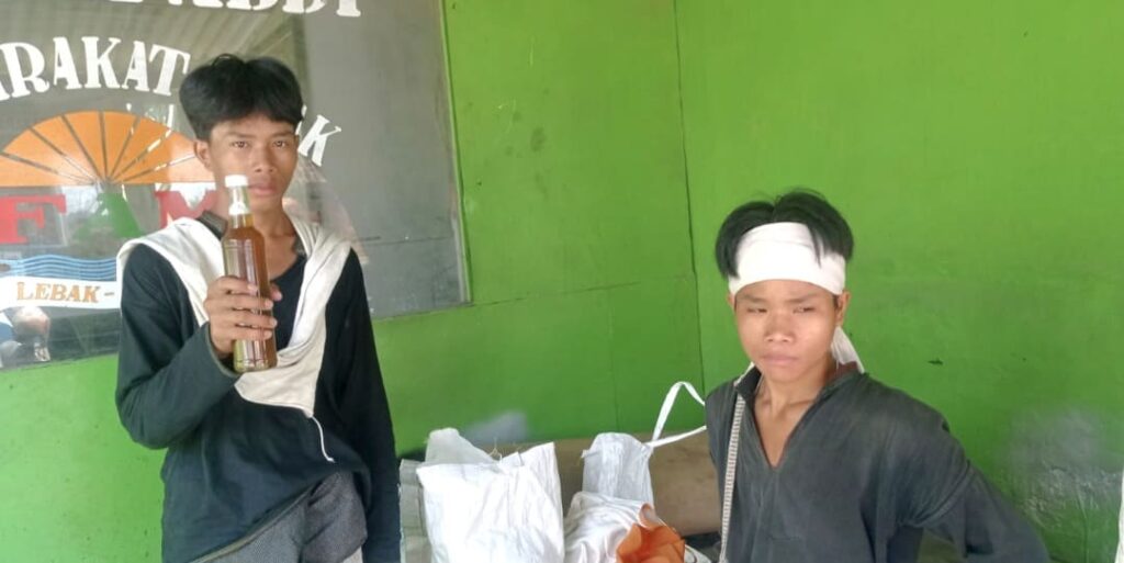Jalan Panjang Anak Badui Menjual Madu Odeng hingga Menembus Kota