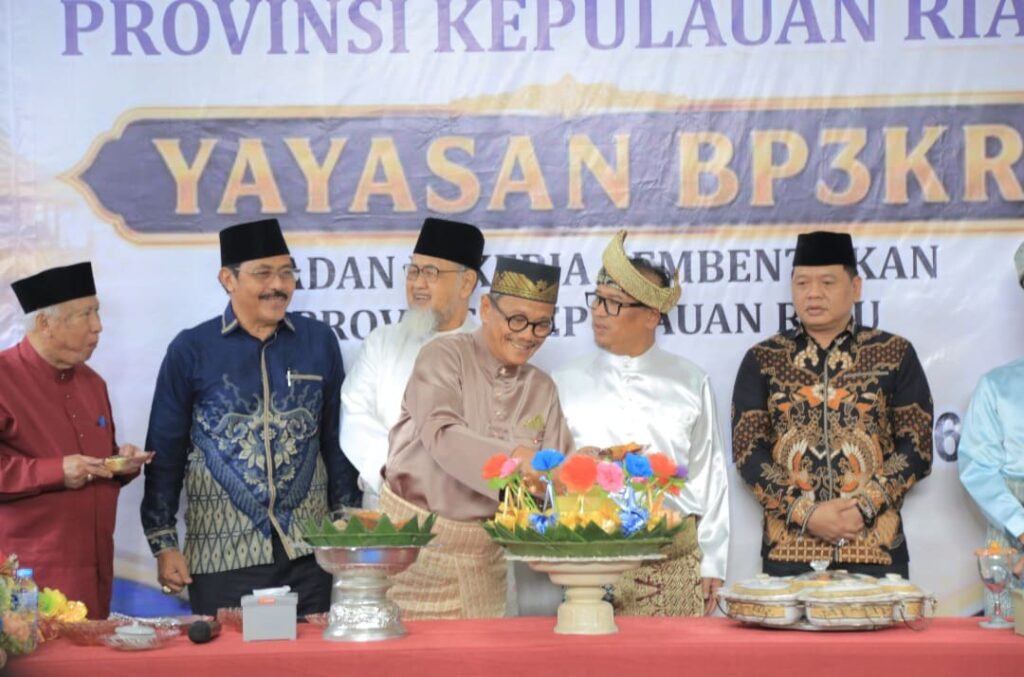 Raja Ariza Ajak Generasi Muda Teladani Semangat Perjuangan Pembentukan Kepri