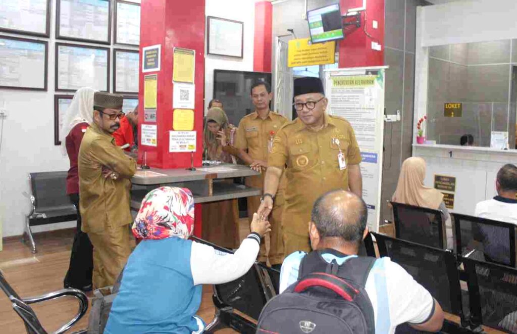 Apel di Disdukcapil, Lis Darmansyah Ingatkan ASN Utamakan Kepentingan Masyarakat