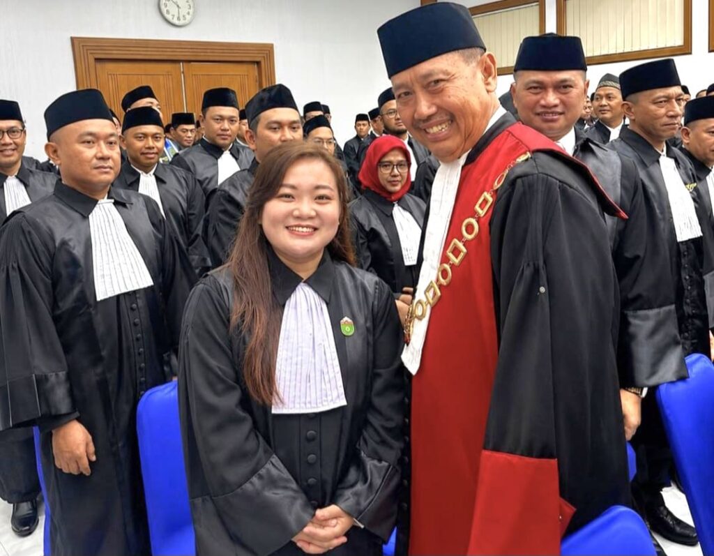 Jesicca Firly Resmi Disumpah sebagai Advokat, Rurih: Junjung Tinggi Integritas dan Keadilan