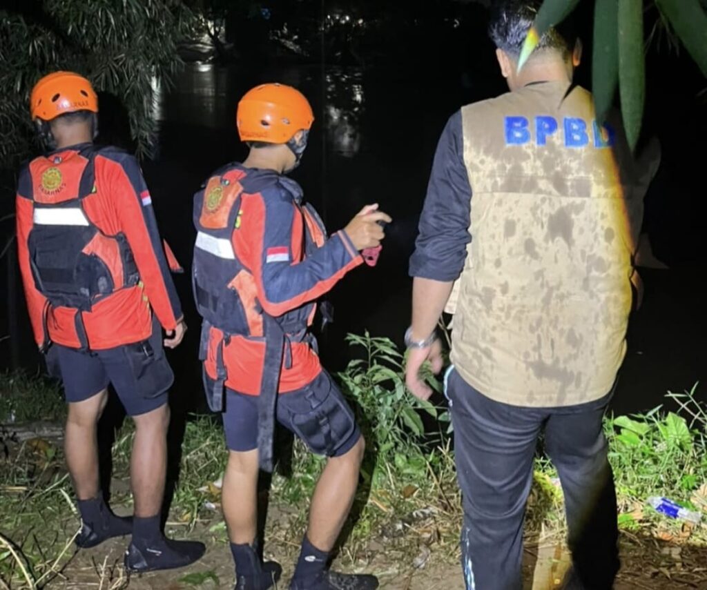 Remaja 14 Tahun Tenggelam di Sungai Ciujung, Tim SAR Banten Lakukan Pencarian