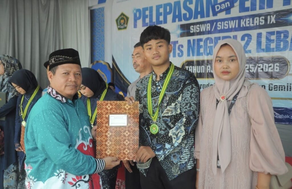 MTsN 2 Lebak Lepas 207 Siswa, Kepala Madrasah Ajak Lulusan Berani Raih Cita-cita