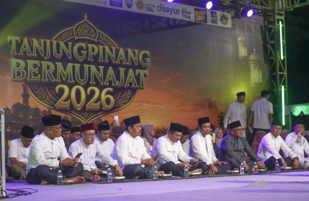 UAS Pimpin Tanjungpinang Bermunajat, Ansar Ahmad Ajak Warga Perkuat Persatuan