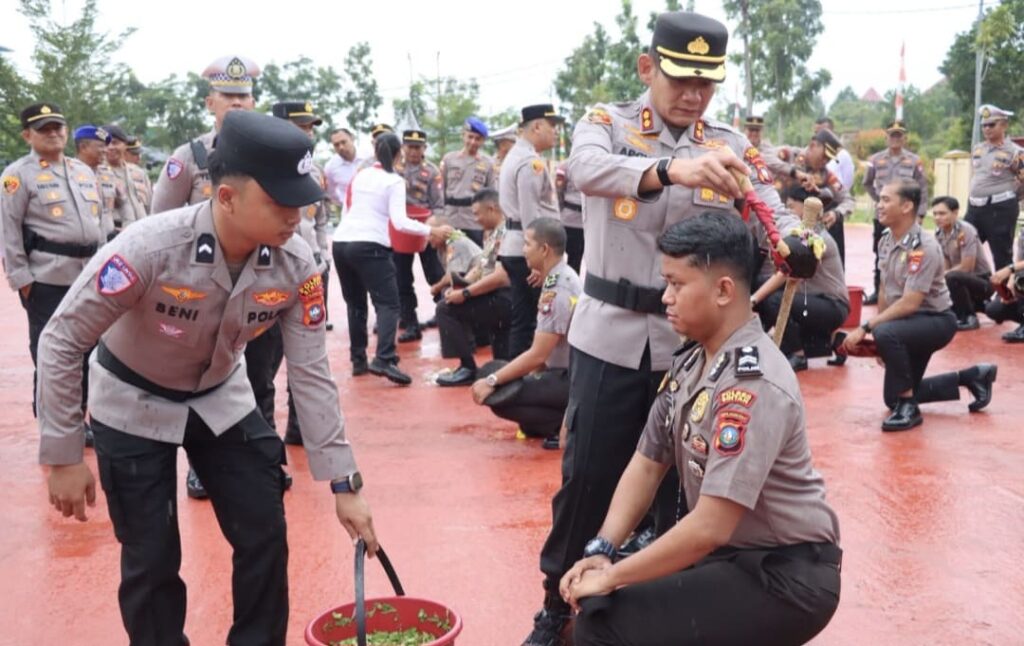 Jelang Hari Bhayangkara ke-80, 39 Personel Polres Bintan Naik Pangkat