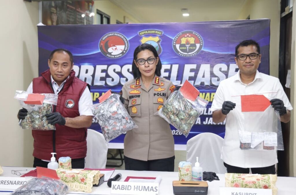 Ditresnarkoba Polda Kepri Ungkap 10 Kasus Narkotika dalam Sepekan, 13 Tersangka Ditangkap