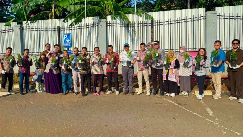 Satu Pegawai Satu Pohon, PLN UID Jakarta Raya Perkuat Budaya Peduli Lingkungan