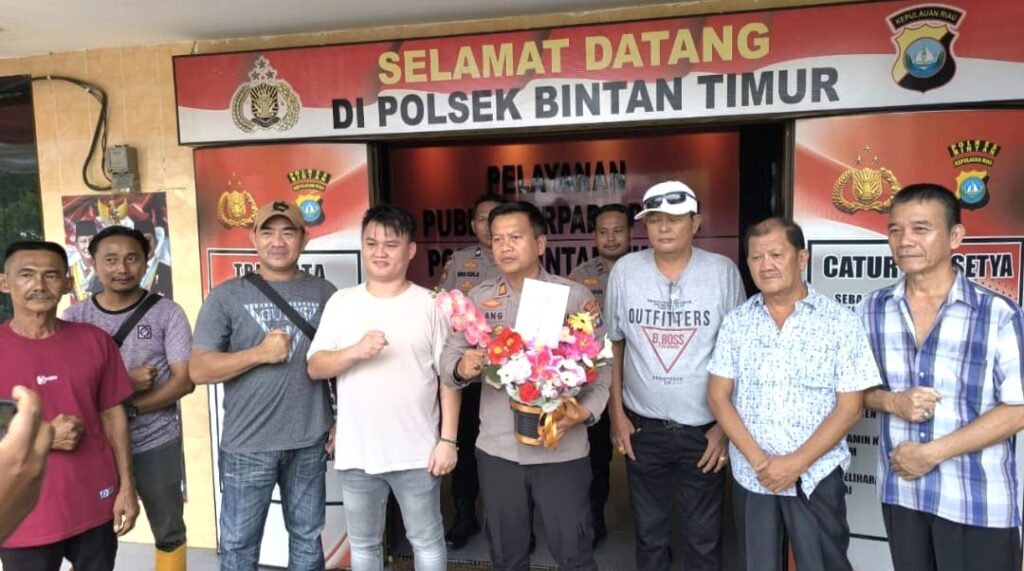 Polres Bintan hingga Polsek Bintan Timur Dibanjiri Papan Bunga Usai Ungkap Kasus Pencurian