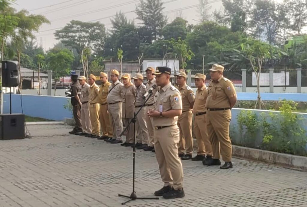 Kembangan Gelar Kerja Bakti Sambut Turnamen Mini Soccer Piala Wali Kota Jakarta Barat