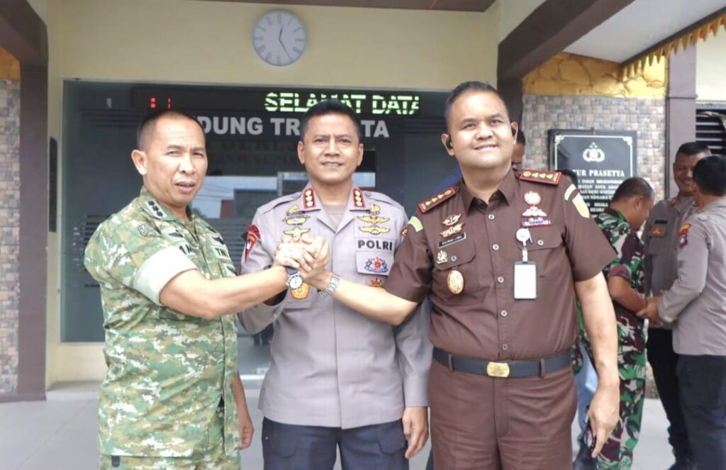Kapolresta Tanjungpinang Perkuat Sinergi Forkopimda Lewat Silaturahmi dengan Kajari dan Dandim
