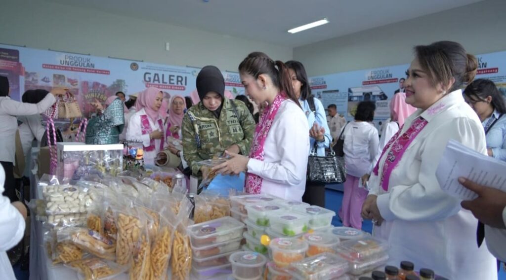 Produk Karya Warga Binaan Rutan Batam Curi Perhatian Selvi Ananda di LPKA Batam
