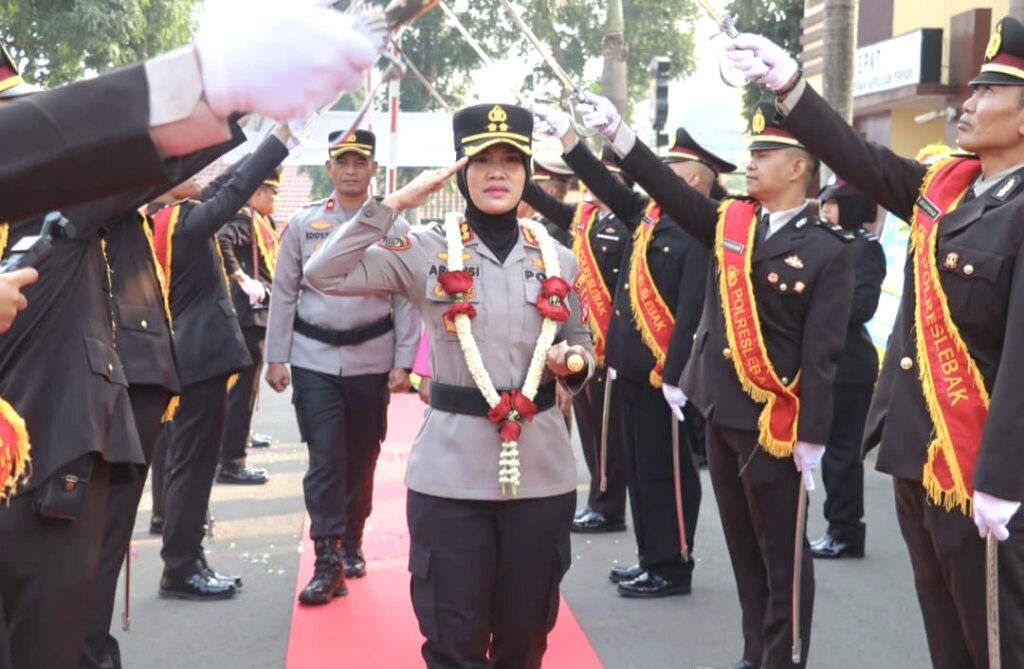 AKBP Arninsi Resmi Jabat Kapolres Lebak, Siap Tingkatkan Pelayanan kepada Masyarakat