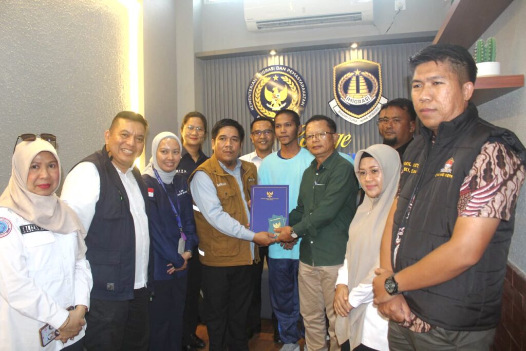 Pemprov Kepri Fasilitasi Kepulangan Dua Nelayan Bintan Usai Jalani Proses Hukum di Malaysia