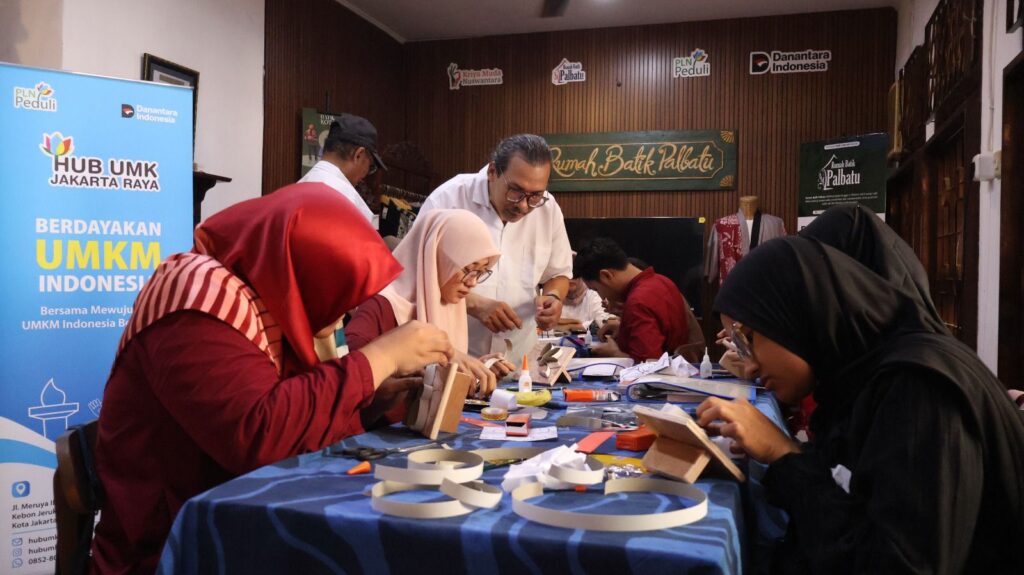 PLN UID Jakarta Raya Perkuat Ekosistem UMKM Kreatif, Lahirkan Pembatik Muda Siap Bersaing di Pasar