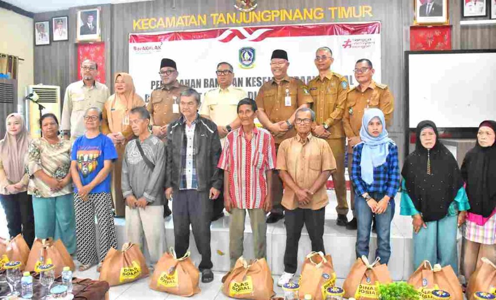Pemprov Kepri Salurkan 1.820 Paket Sembako, Ringankan Beban Masyarakat Tanjungpinang