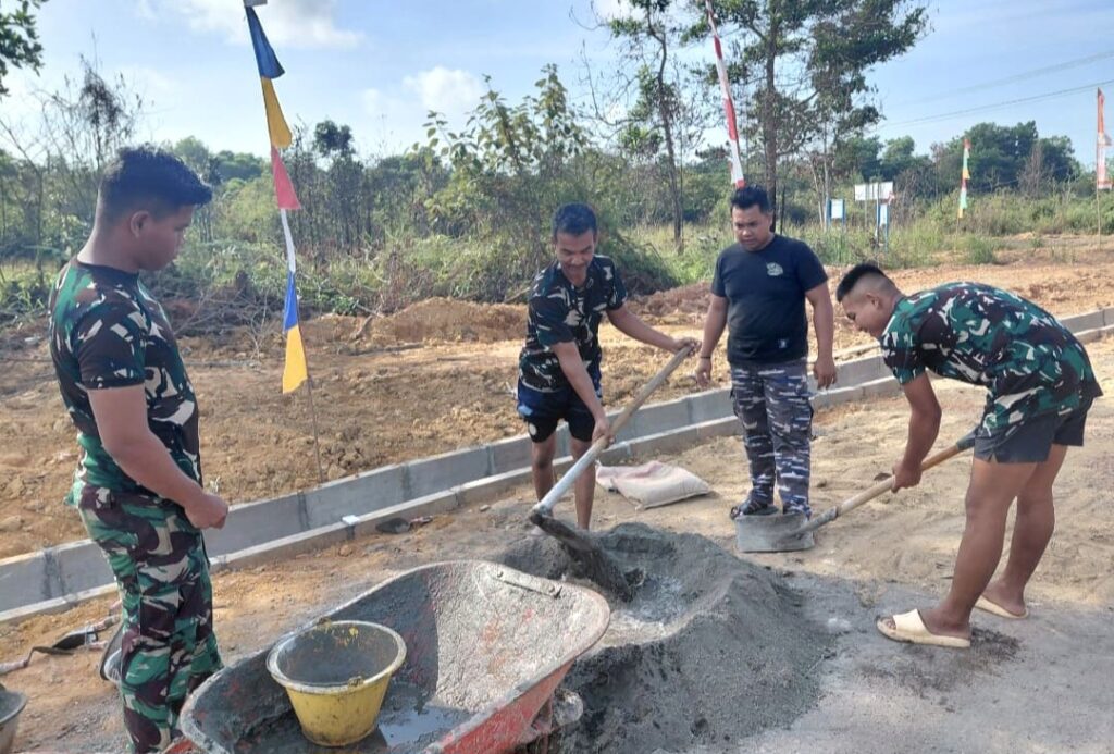 Satgas TMMD ke-129 Bangun Akses Jalan SDIT dan SMPIT An-Nahl, Dukung Kelancaran Belajar Siswa
