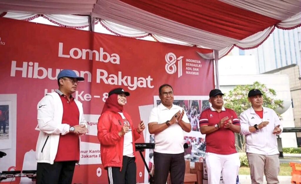 Lomba Rakyat Meriahkan HUT ke-81 RI di Kantor Wali Kota Jakarta Barat