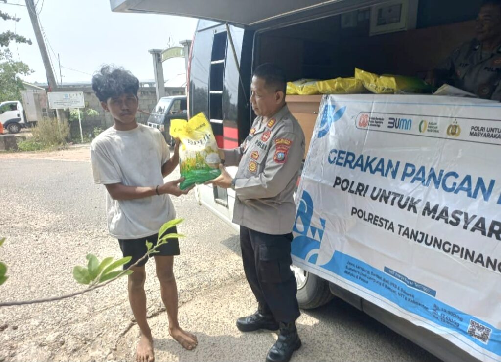 Sat Binmas Polresta Tanjungpinang Gelar Gerakan Pangan Murah di Dompak