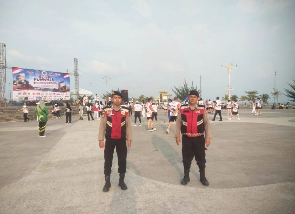 Kapolsek Tanjungpinang Kota Pimpin Pengamanan PSMTI Fun Walk di Tugu Sirih