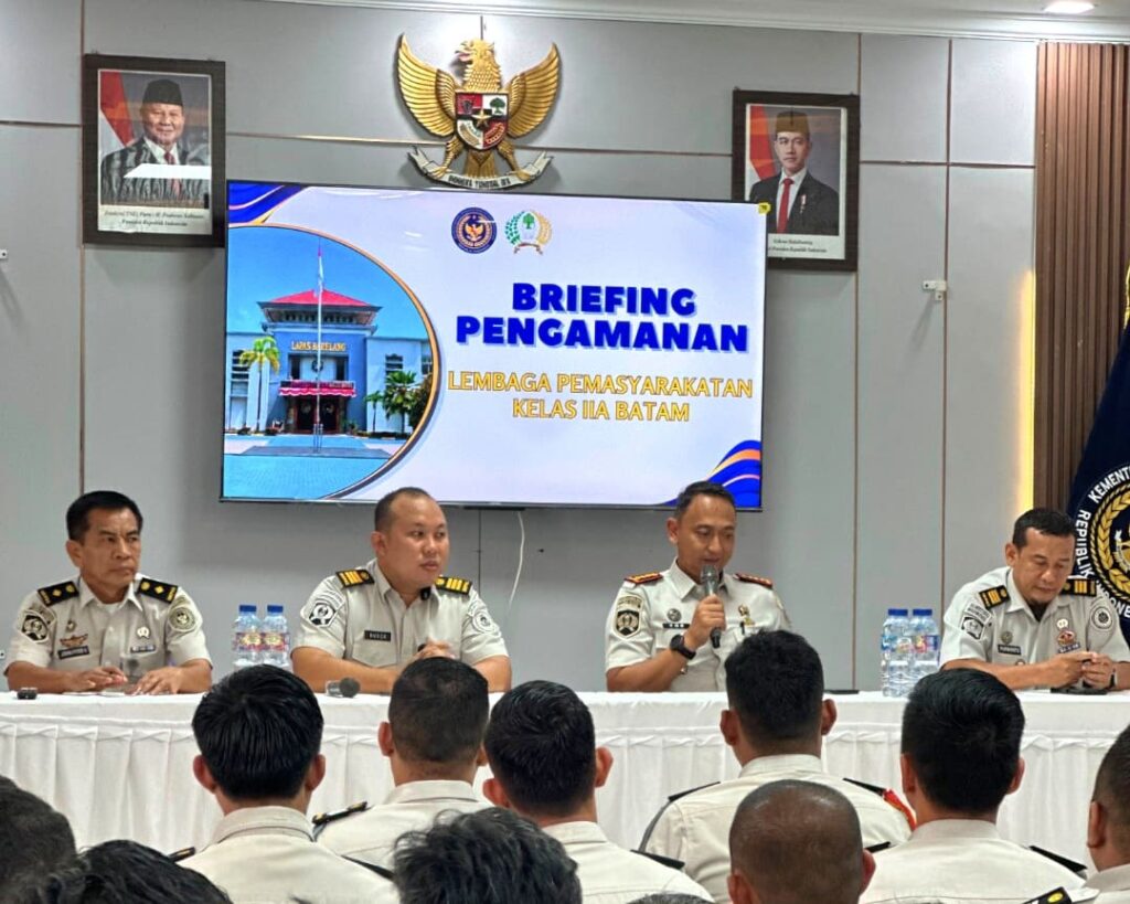 Briefing Pengamanan Lapas Batam, Kalapas Ingatkan Integritas dan Kekompakan Petugas