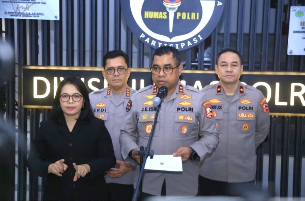 Kapolri Mutasi 424 Pati dan Pamen, Sejumlah Jabatan Strategis Berganti