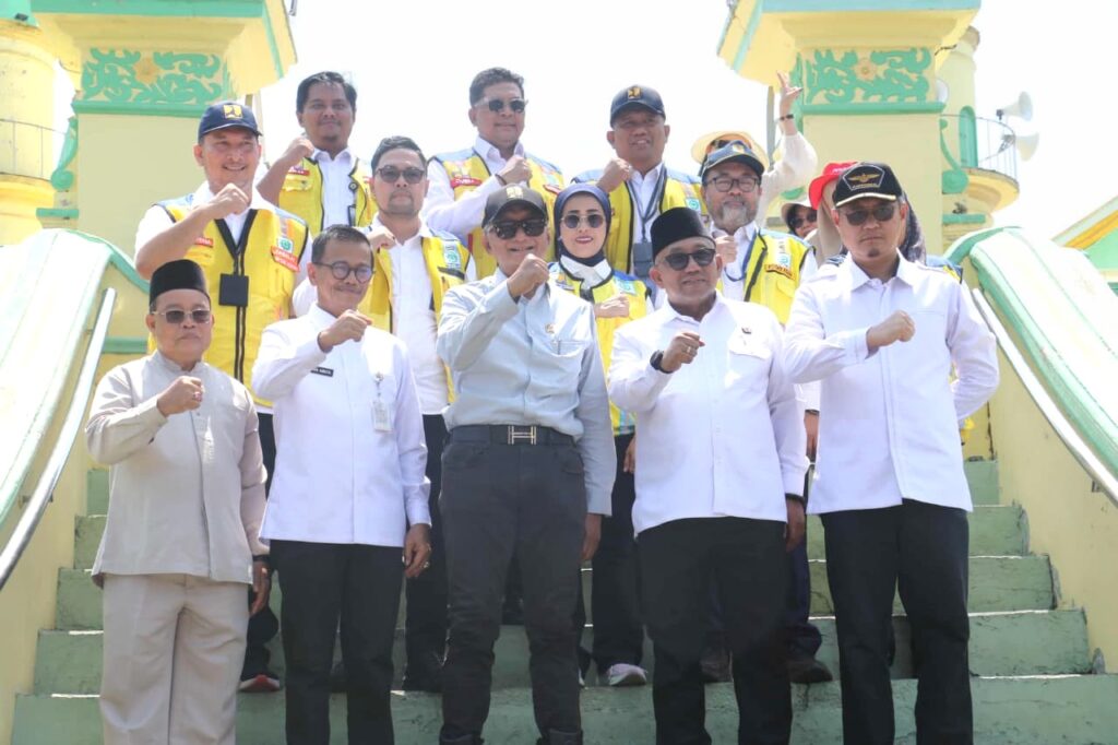Kunjungi Pulau Penyengat, Menteri PU Ziarahi Makam Raja Ali Haji dan Raja Haji Fisabilillah