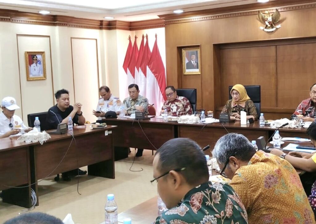Pemkot Jakbar Tunda Penertiban Parkir di Kawasan CNI, Akan Cari Solusi Bersama Warga