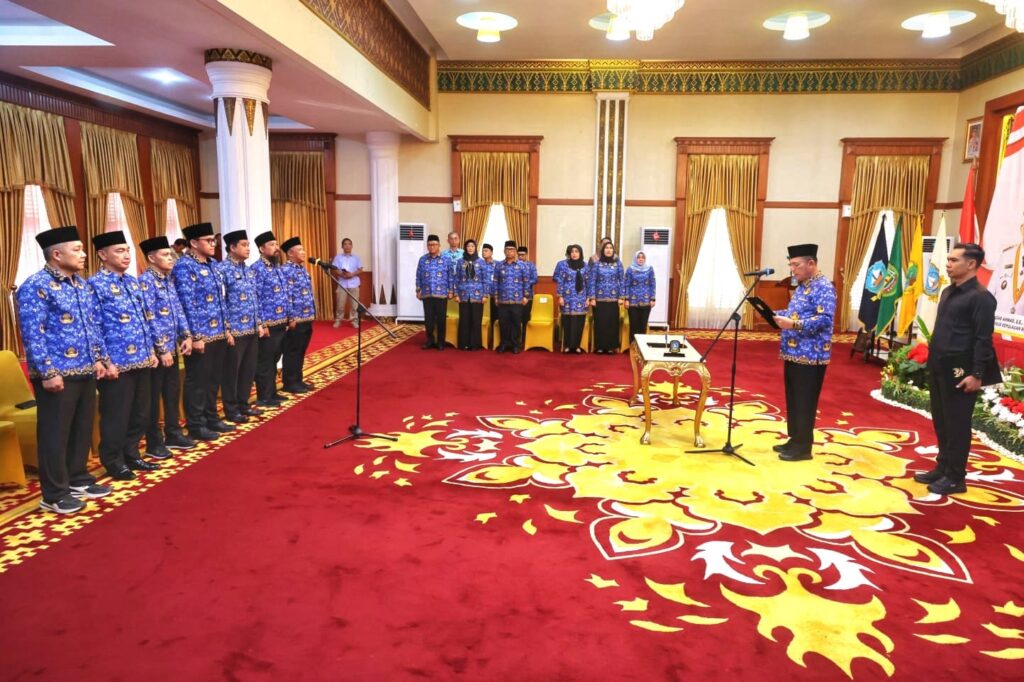 Ansar Ahmad Lantik Sembilan Pejabat Pemprov Kepri, Ingatkan Integritas dan Kolaborasi
