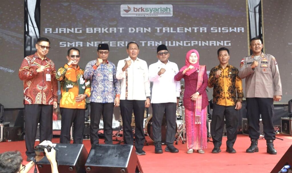 Lis Darmansyah: Pintar Saja Tak Cukup, Pelajar Harus Kreatif dan Berkarakter