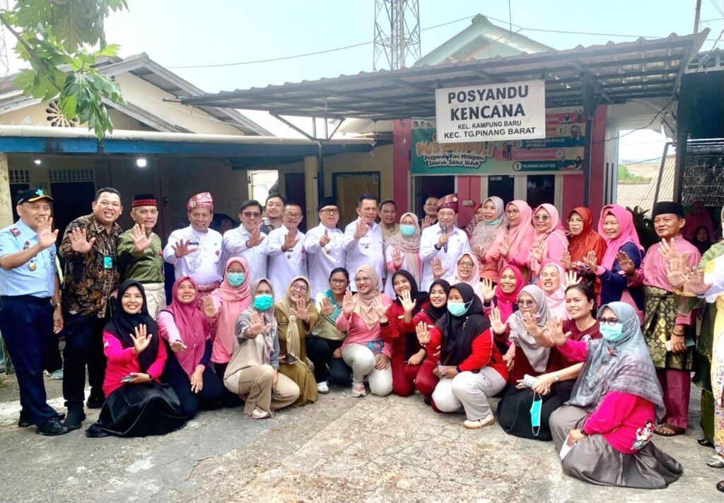 Wamenkes Tinjau Cek Kesehatan Gratis Terintegrasi Skrining TBC di Tanjungpinang