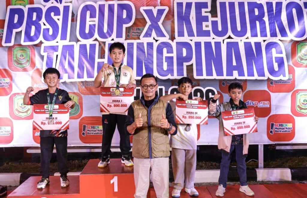 Tutup PBSI Cup 2026, Raja Ariza Dorong Pembinaan Atlet Bulu Tangkis Berkelanjutan