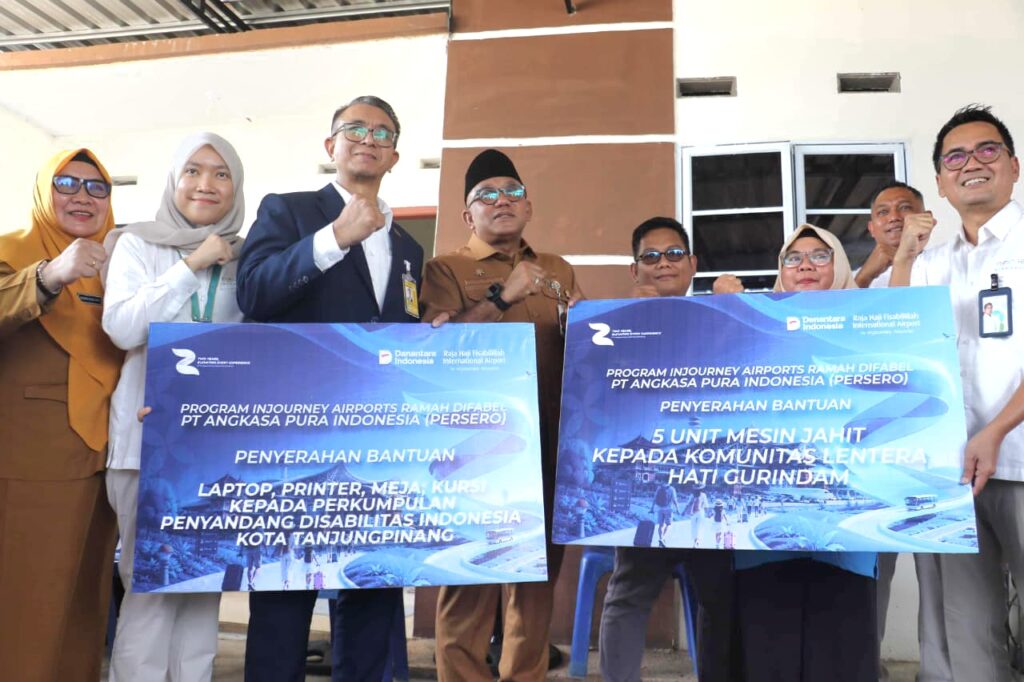 PPDI Tanjungpinang Terima Peralatan Pendidikan, Komunitas Difabel Dapat Lima Mesin Jahit