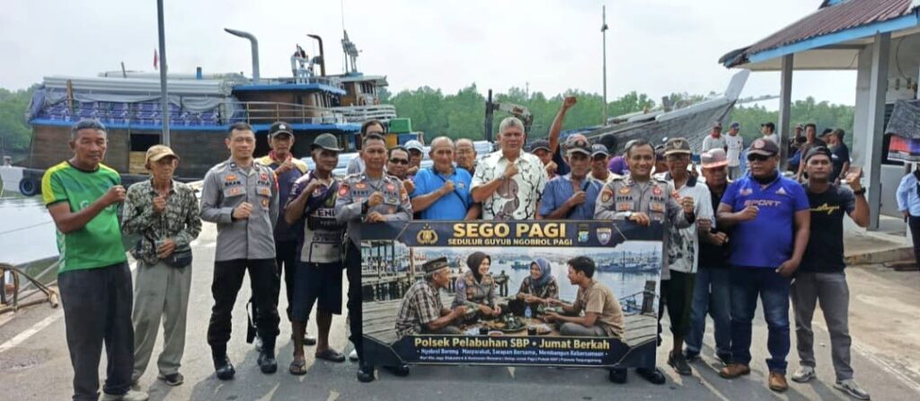 Buruh Pelabuhan Tanjung Unggat Keluhkan Sepinya Bongkar Muat, Polsek KKP Gelar Jumat Berkah