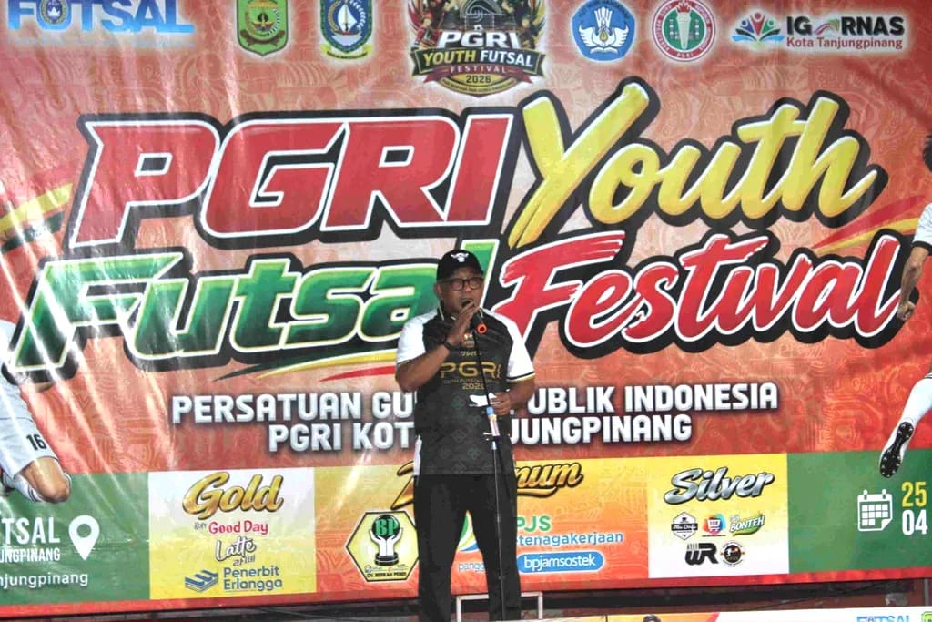 Tutup PGRI Youth Futsal Festival 2026, Lis Darmansyah Tekankan Sportivitas Pelajar