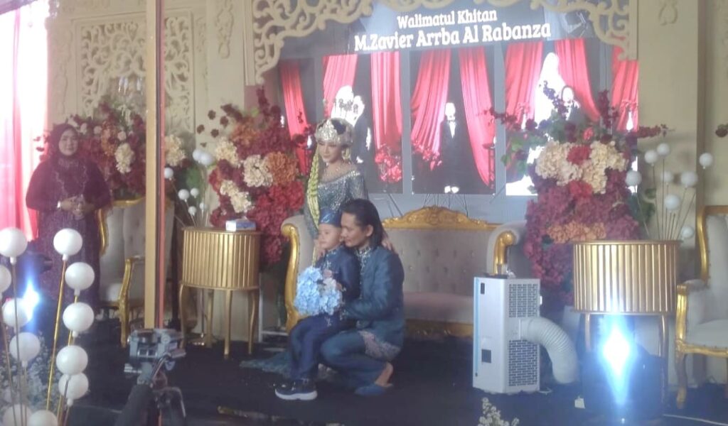 Walimatul Khitan Putra Yantos Rabanza di Lebak, Dimeriahkan Debus dan Musik Dangdut