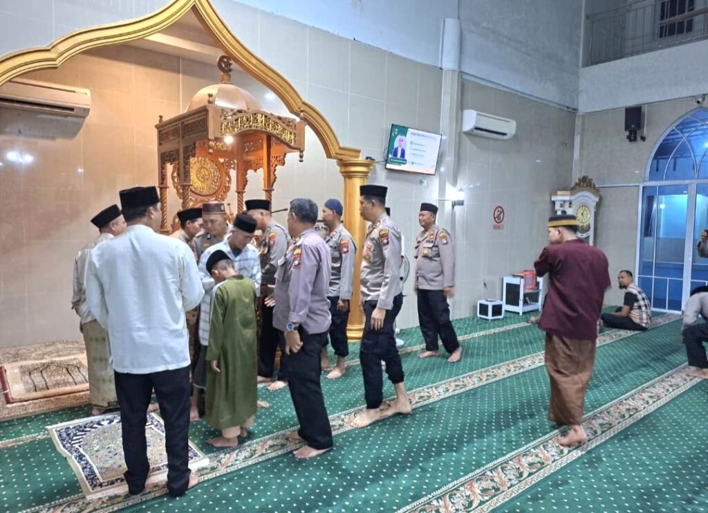 Subuh Keliling di Masjid Zul Firdaus, Polresta Tanjungpinang Ajak Warga Aktif Jaga Keamanan